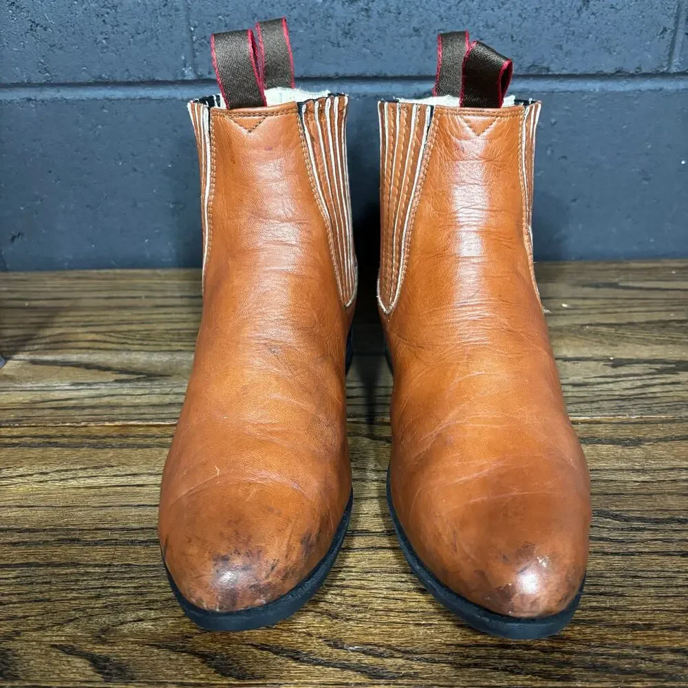 Unknown men’s brown